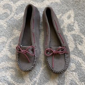 Minnetonka loafers like new